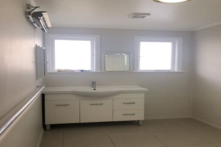 Photo of property in 217 Sunnynook Road, Wairau Valley, Auckland, 0627