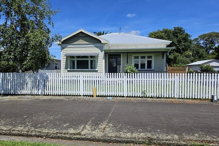 Photo of property in 22 Ngaio Street, West End, Palmerston North, 4412