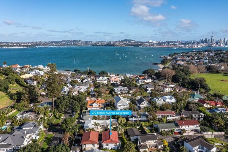 Photo of property in 1/7 Macky Avenue, Devonport, Auckland, 0624