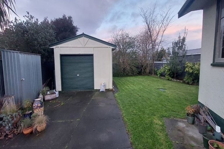 Photo of property in 116 Ruamahanga Crescent, Terrace End, Palmerston North, 4410