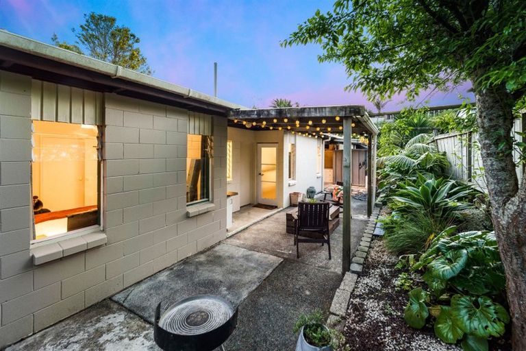 Photo of property in 1/50 Watea Road, Torbay, Auckland, 0630