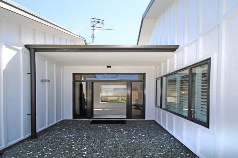 Photo of property in 27 Lakemere Way, Kinloch, Taupo, 3377