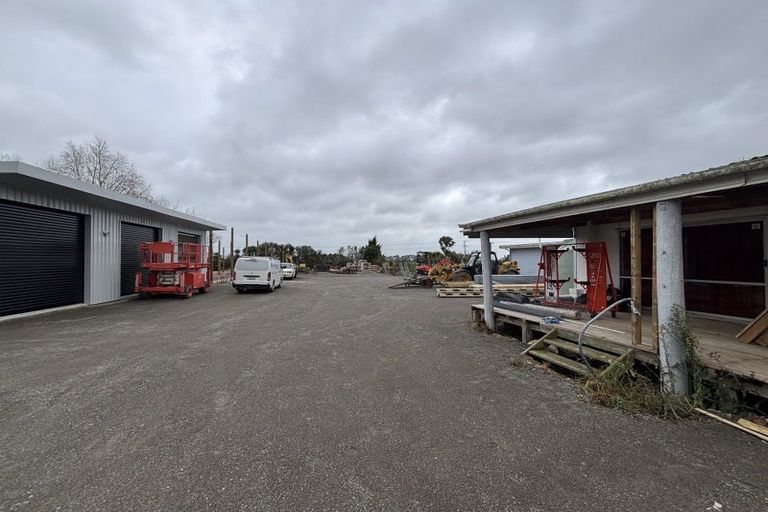 Photo of property in 301 Tennent Drive, Turitea, Palmerston North, 4472