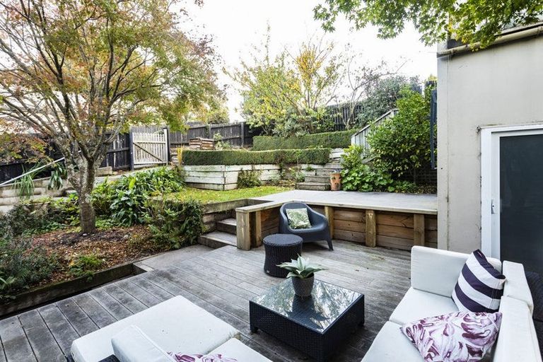 Photo of property in 97 Hackthorne Road, Cashmere, Christchurch, 8022