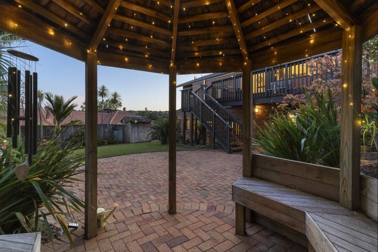 Photo of property in 54 Marina View Drive, West Harbour, Auckland, 0618