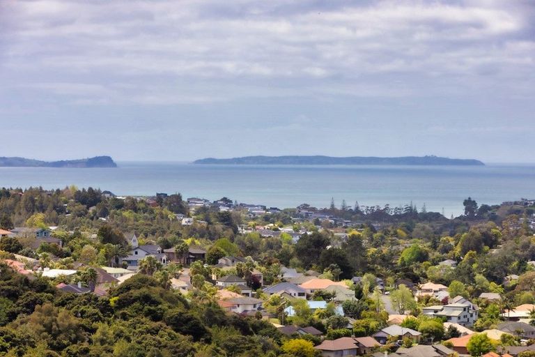 Photo of property in 941 East Coast Road, Torbay, Auckland, 0630