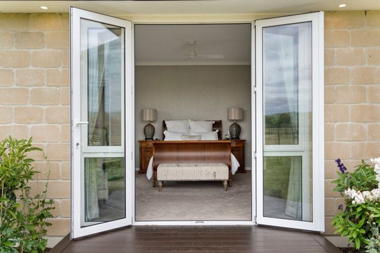 Photo of property in 44 Seachange Drive, Leamington, Cambridge, 3432