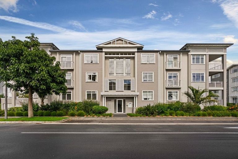 Photo of property in 73 Parkside Drive, Orewa, 0931