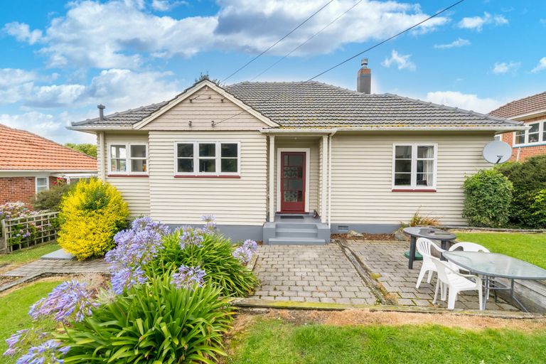 Photo of property in 6 Holyrood Avenue, Wakari, Dunedin, 9010