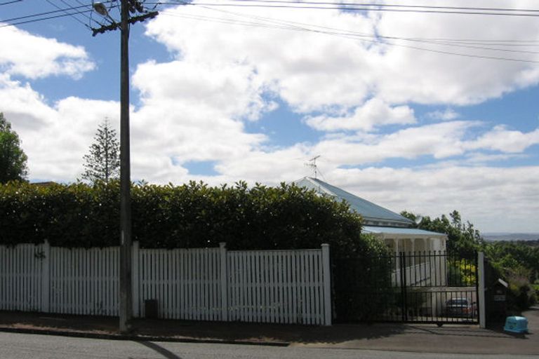 Photo of property in 42 St Vincent Avenue, Remuera, Auckland, 1050