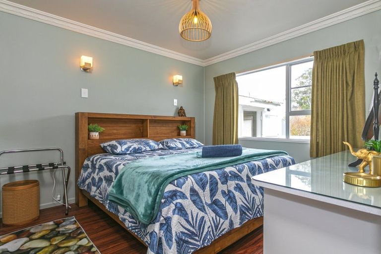 Photo of property in 35 Victoria Street, Coromandel, 3506