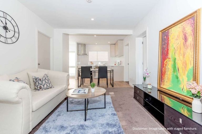 Photo of property in 2/9 Vine Street, Mangere East, Auckland, 2024