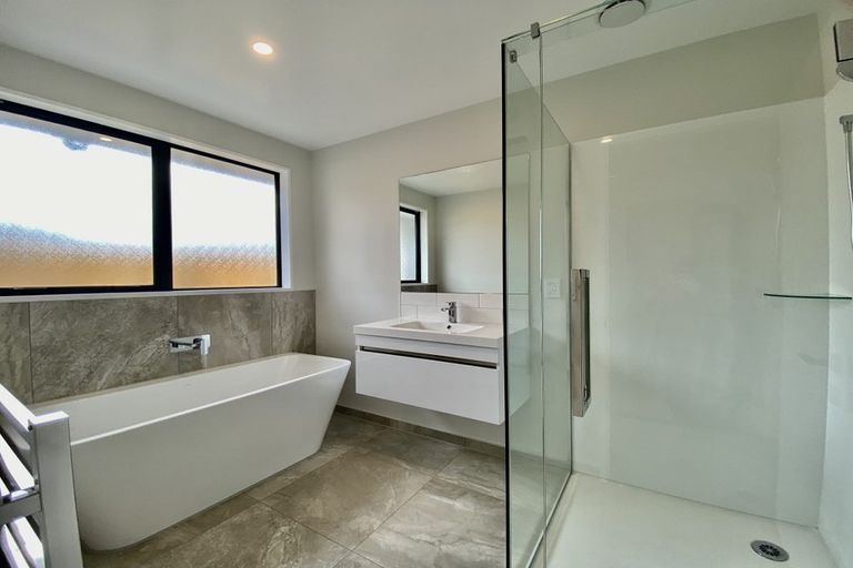 Photo of property in 14 Palmer Avenue, Glen Eden, Auckland, 0602