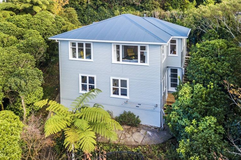 Photo of property in 11 Chester Road, Tawa, Wellington, 5028