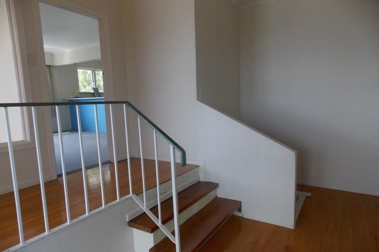 Photo of property in 15 Bancroft Terrace, Newlands, Wellington, 6037