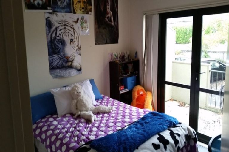 Photo of property in 14/3 Orwell Road, Greenhithe, Auckland, 0632