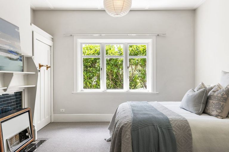 Photo of property in 17 Waikowhai Street, Ngaio, Wellington, 6035