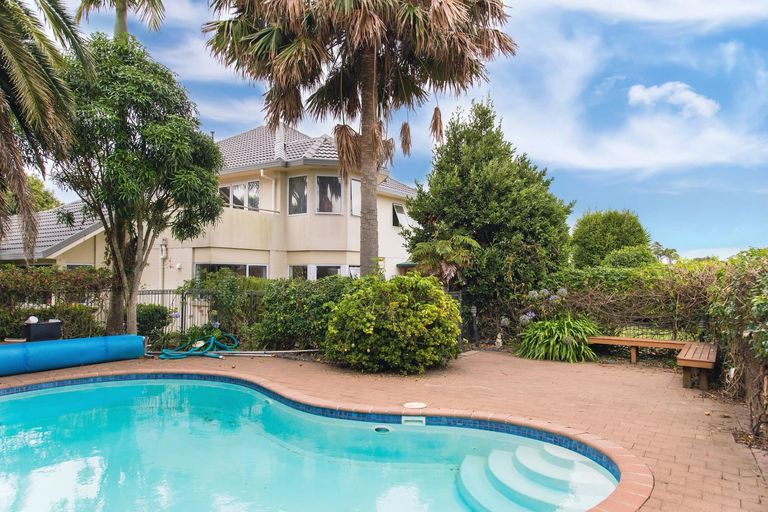 Photo of property in 21 Chippewa Place, Conifer Grove, Takanini, 2112