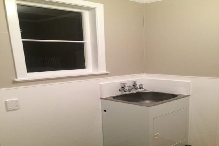 Photo of property in 116 Ruamahanga Crescent, Terrace End, Palmerston North, 4410