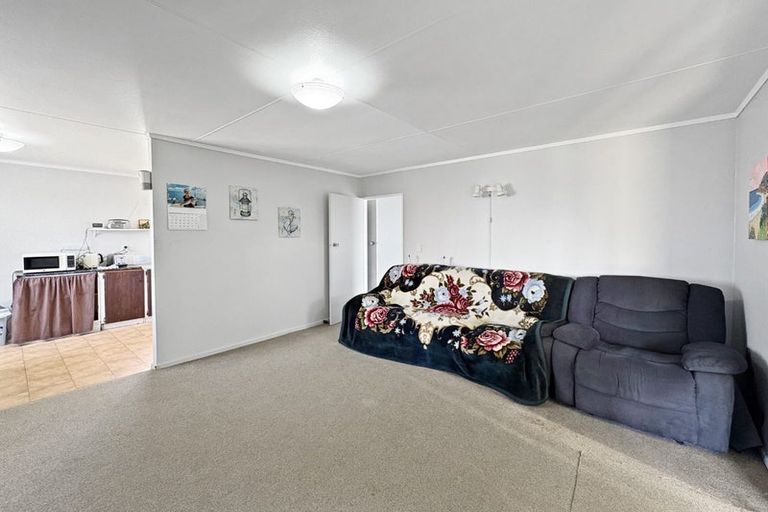 Photo of property in 38 Tongariro Street, Castlecliff, Wanganui, 4501