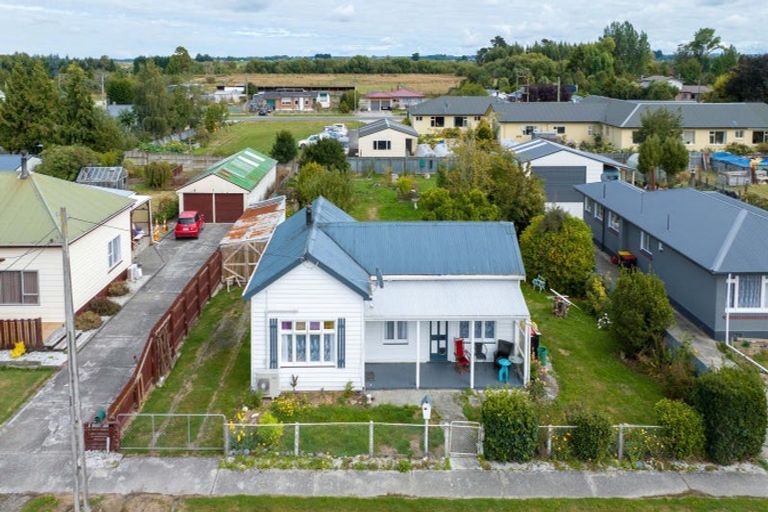 Photo of property in 33 Inkermann Street, Wyndham, 9831