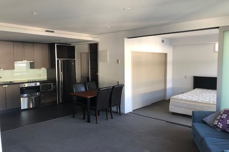 Photo of property in Summit Apartments, 23/184 Molesworth Street, Thorndon, Wellington, 6011