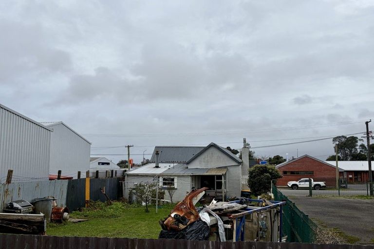 Photo of property in 8 Adderley Street, Westport, 7825