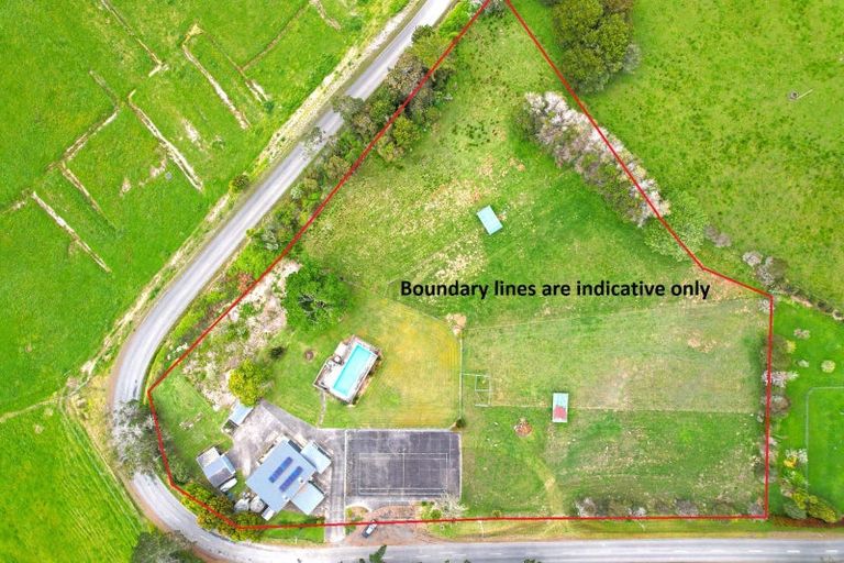 Photo of property in Ex Ararua Primary School, 1823 Ararua Road, Ararua, Matakohe, 0594