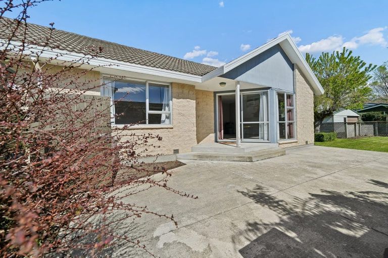 Photo of property in 1 Birdling Place, Halswell, Christchurch, 8025