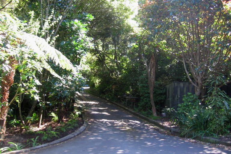 Photo of property in 50 Simla Crescent, Khandallah, Wellington, 6035