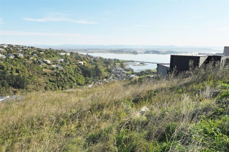 Photo of property in 8 Gazelle Lane, Redcliffs, Christchurch, 8081