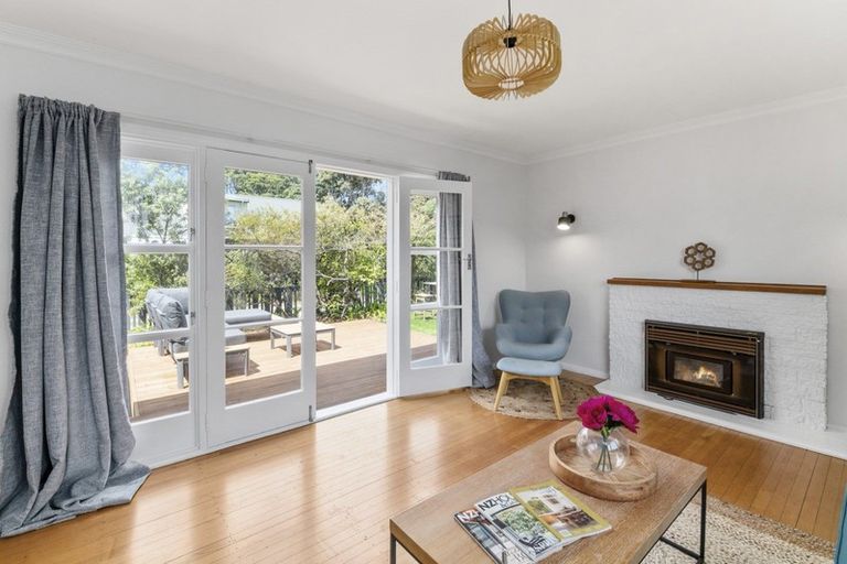 Photo of property in 14 Toi Street, Otaki Beach, Otaki, 5512