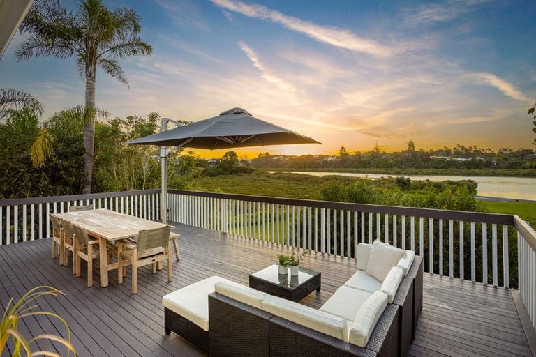 Photo of property in 1 Wharf Road, Te Atatu Peninsula, Auckland, 0610