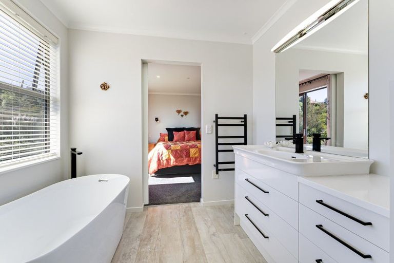 Photo of property in 85 Brooks View Heights, Tasman, Upper Moutere, 7173