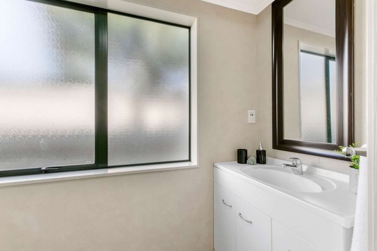 Photo of property in 13 Lockhart Place, Rototuna, Hamilton, 3210