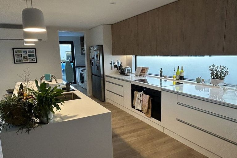 Photo of property in 37 Canon Street, St Albans, Christchurch, 8014