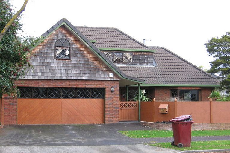 Photo of property in 28 Elmira Avenue, Hokowhitu, Palmerston North, 4410