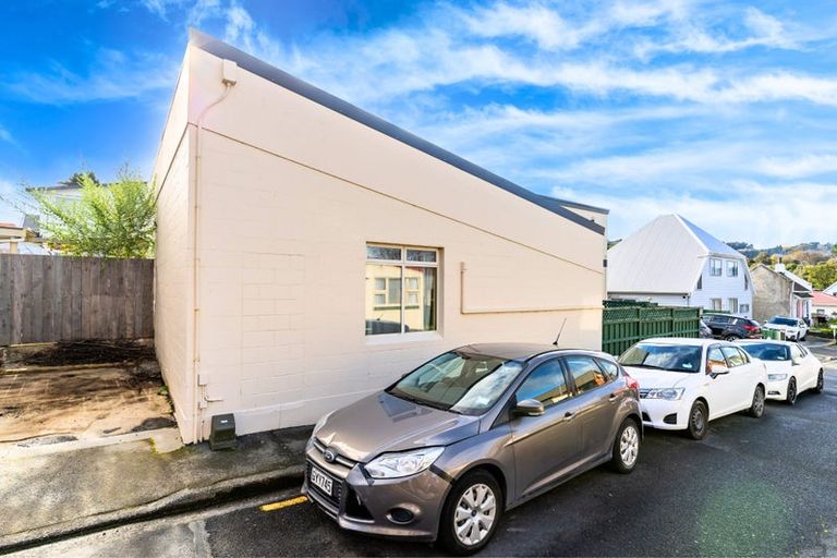 Photo of property in 8 Titan Street, North Dunedin, Dunedin, 9016