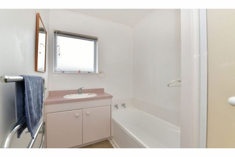 Photo of property in 130a Lakeside Drive, Orewa, 0931