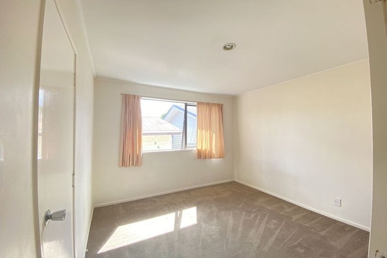 Photo of property in 39 Casuarina Road, Half Moon Bay, Auckland, 2012