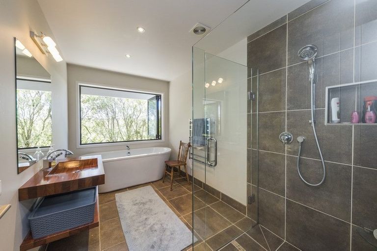 Photo of property in 51 Ruapehu Drive, Fitzherbert, Palmerston North, 4410