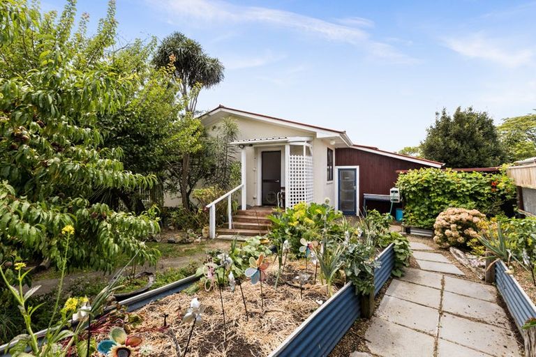 Photo of property in 12 Veronica Avenue, Marewa, Napier, 4110