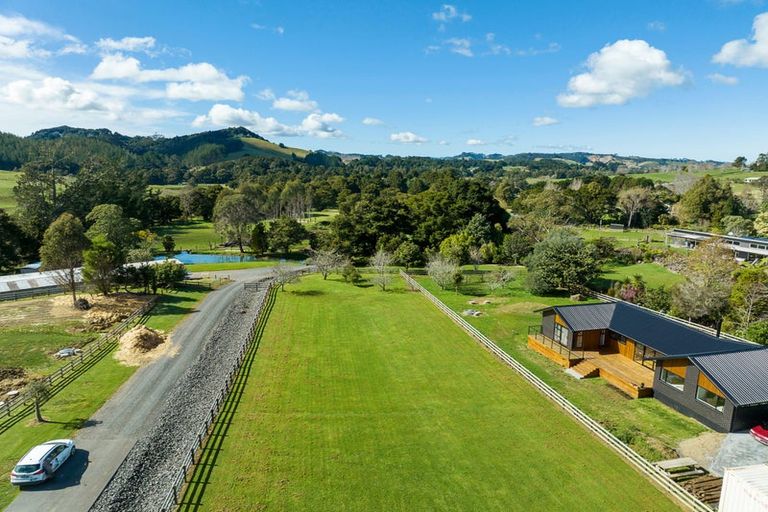 Photo of property in 6 Bonnie Doon Place, Kauri, Kamo, 0185