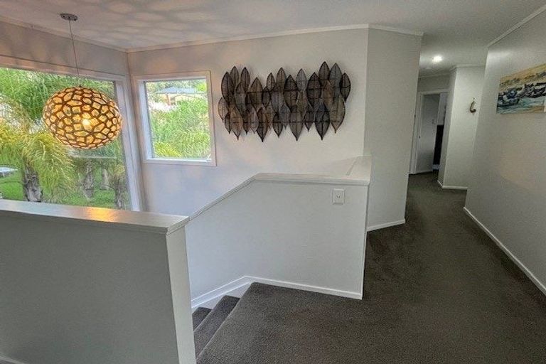 Photo of property in 49b The Esplanade, Eastern Beach, Auckland, 2012