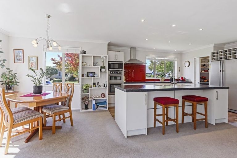 Photo of property in 10 Holly Place, Rangiora, 7400