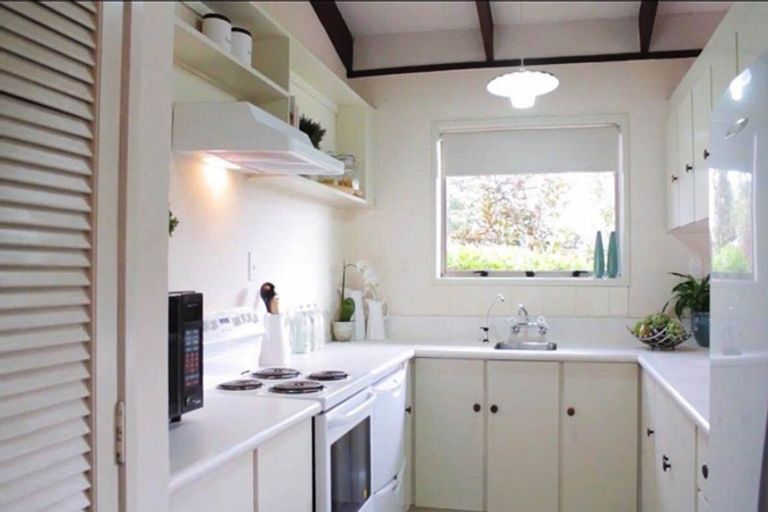 Photo of property in 2/35 Swanson Road, Henderson, Auckland, 0610