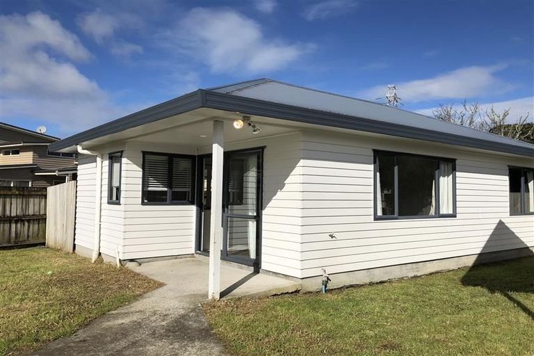 Photo of property in 6 Tennessee Avenue, Mangere East, Auckland, 2024