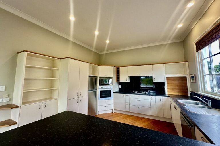 Photo of property in 14 Drivers Road, Maori Hill, Dunedin, 9010