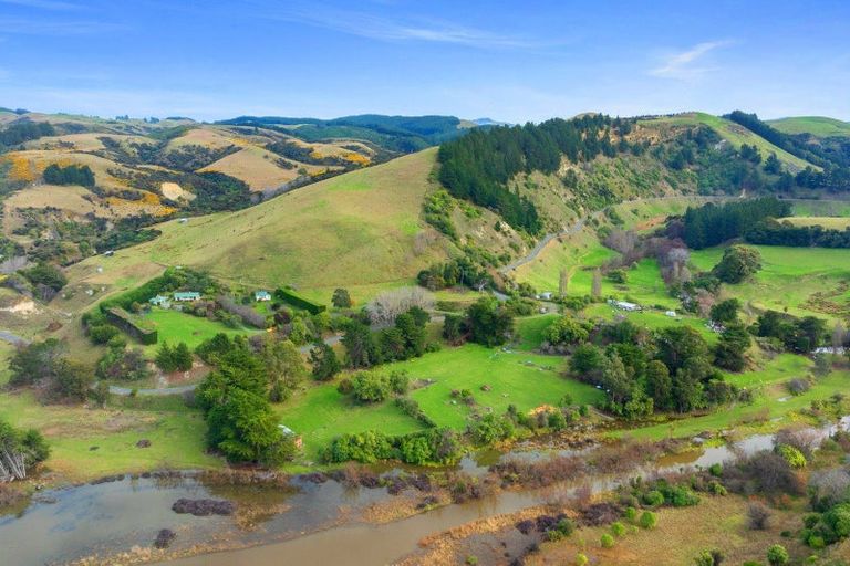 Photo of property in 670 Gore Bay Road, Gore Bay, Cheviot, 7383