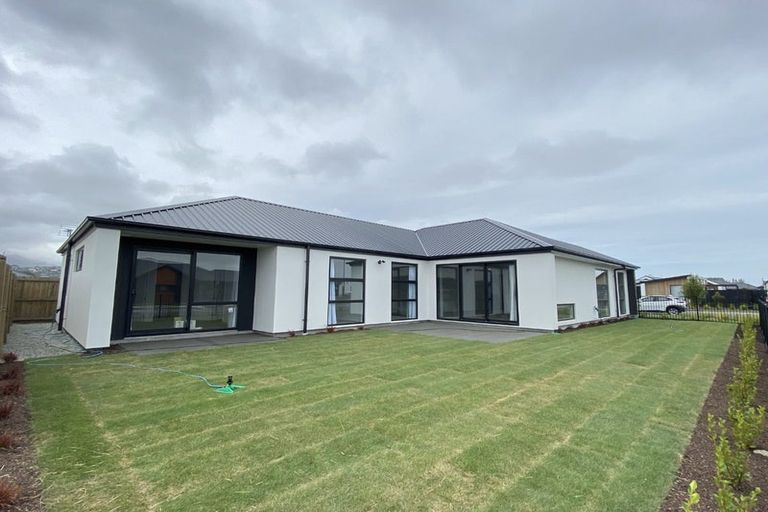 Photo of property in 12 Larissa Road, Halswell, Christchurch, 8025